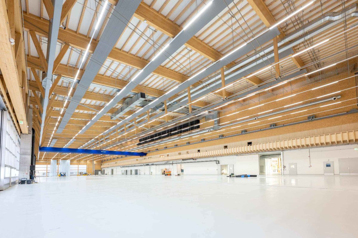 Werkshallen mit individuellen Bodenbeschichtungen